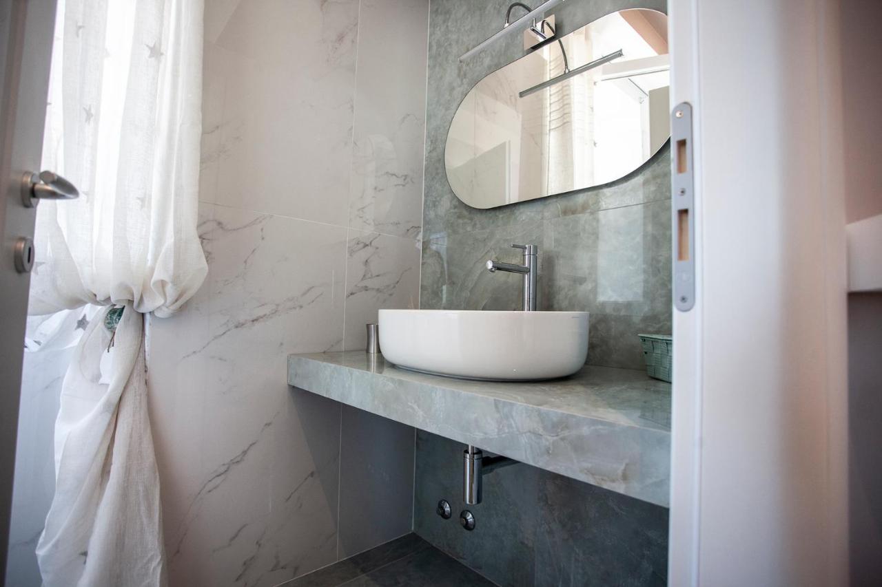 Hotel Cavalieri D'Oro Luxury House Anzio Esterno foto