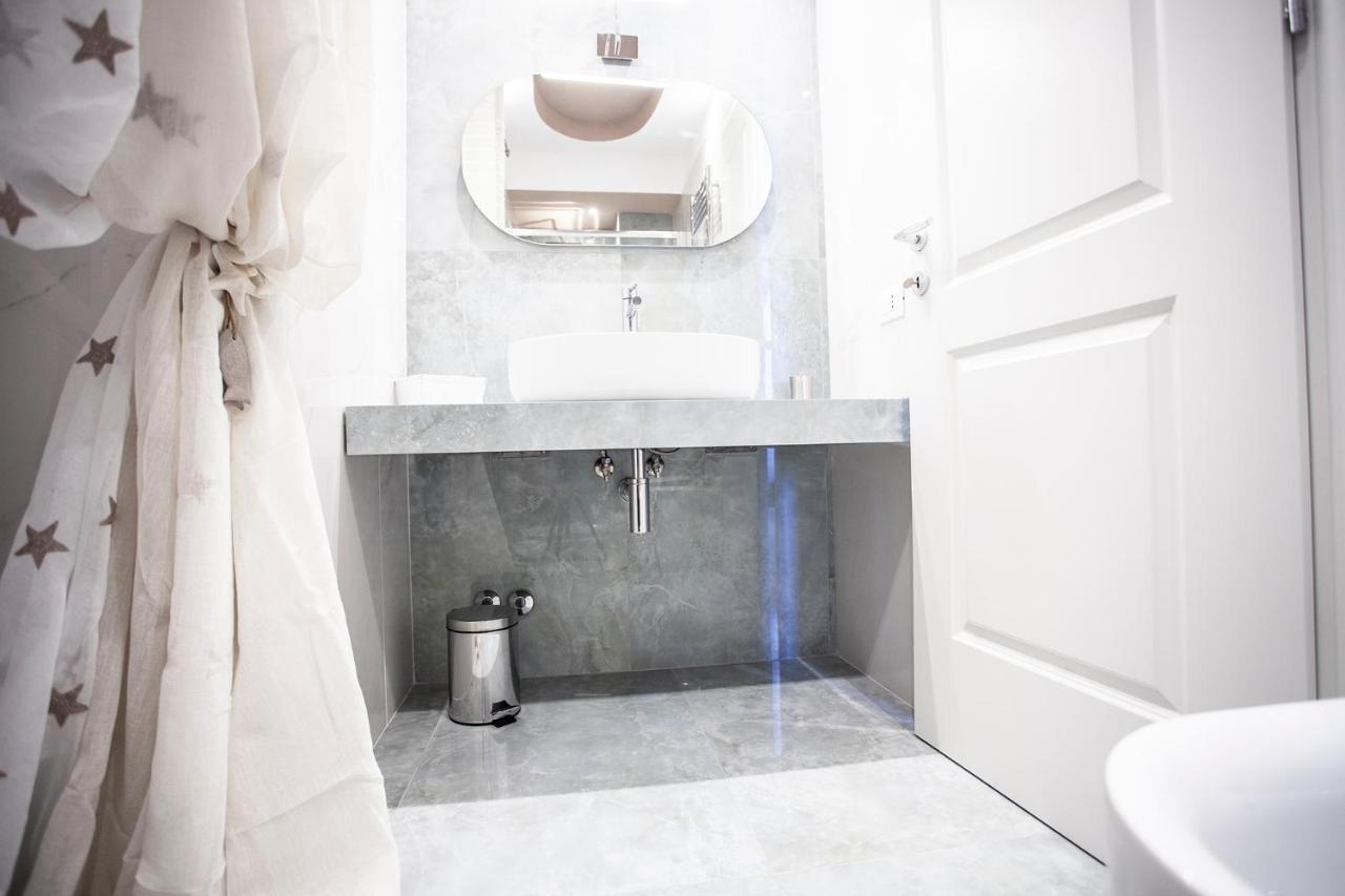 Hotel Cavalieri D'Oro Luxury House Anzio Esterno foto