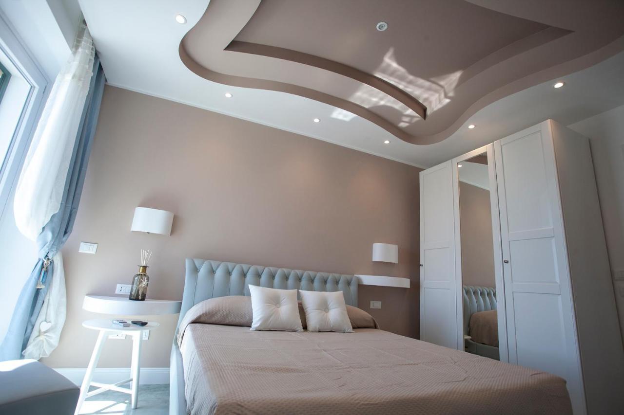 Hotel Cavalieri D'Oro Luxury House Anzio Esterno foto