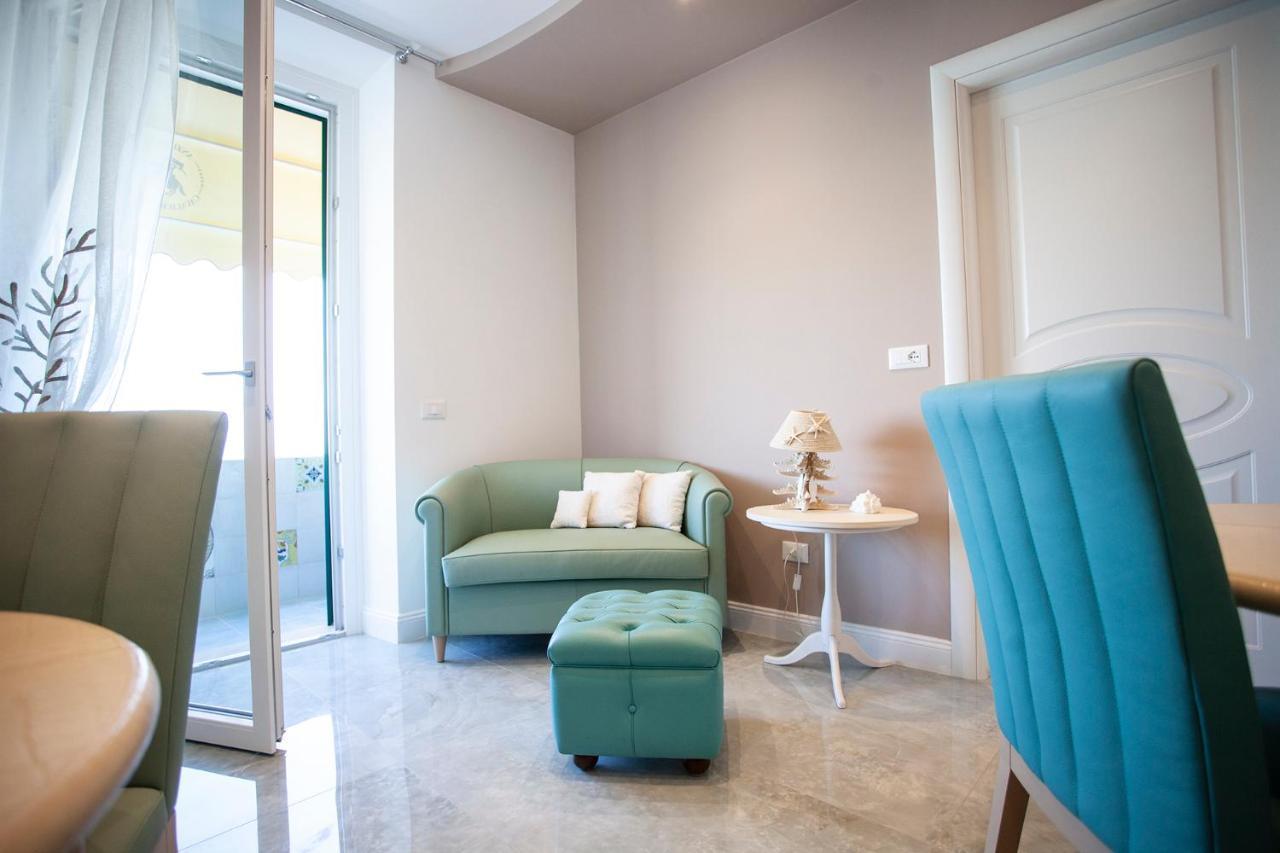 Hotel Cavalieri D'Oro Luxury House Anzio Esterno foto