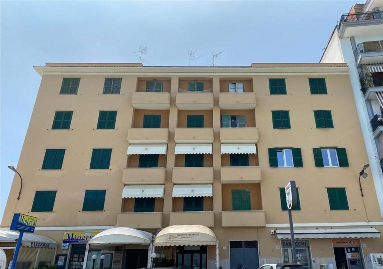 Hotel Cavalieri D'Oro Luxury House Anzio Esterno foto